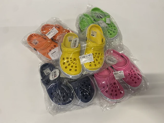 Nigu kids slippers - maat 29 - 19st - afbeelding 2 van  2