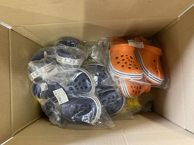 Nigu kids slippers - maat 30 - 11st - afbeelding 1 van  2