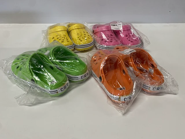Nigu kids slippers - maat 34 - 11st - afbeelding 3 van  3