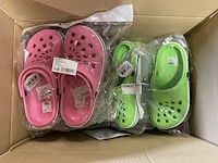 Nigu slippers - maat 37 en 45 - 7st - afbeelding 1 van  3