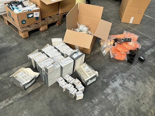 Niko original installatiemateriaal - afbeelding 3 van  10