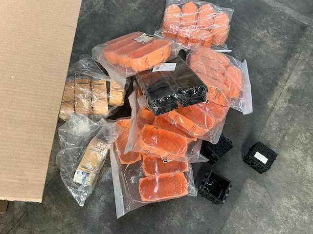 Niko original installatiemateriaal - afbeelding 10 van  10