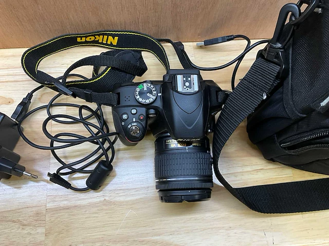 Nikon camera - afbeelding 4 van  9