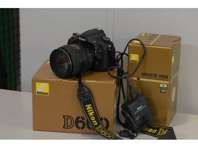 Nikon d600 +4/120 - afbeelding 1 van  1