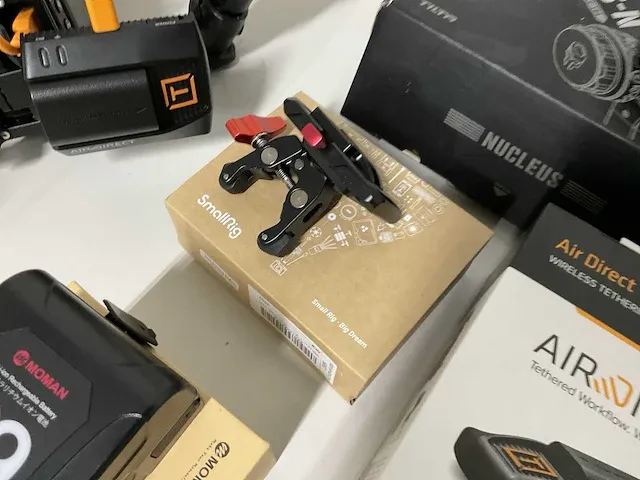 Nikon d850 24-120 vr kit fotocamera met toebehoren - afbeelding 2 van  20