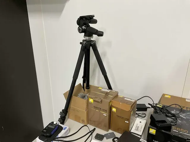Nikon d850 24-120 vr kit fotocamera met toebehoren - afbeelding 9 van  20