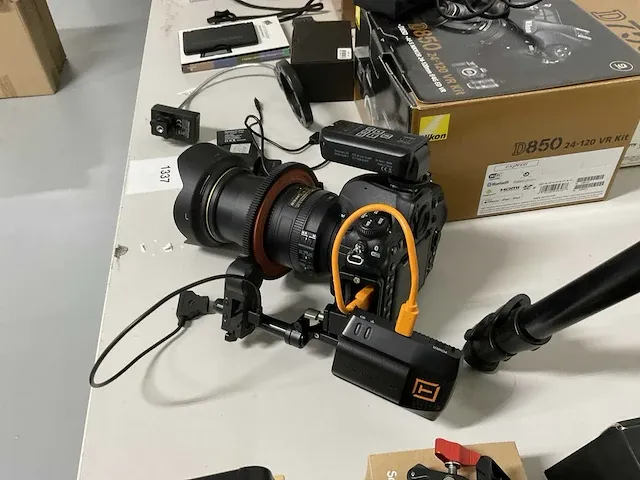 Nikon d850 24-120 vr kit fotocamera met toebehoren - afbeelding 17 van  20