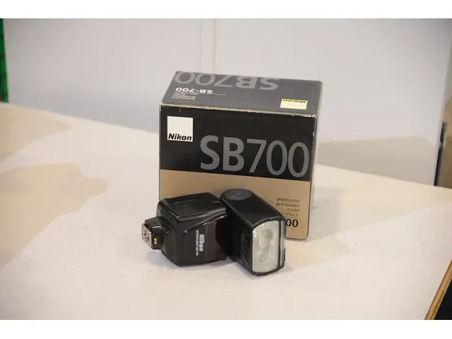 Nikon sb 700 - afbeelding 1 van  1