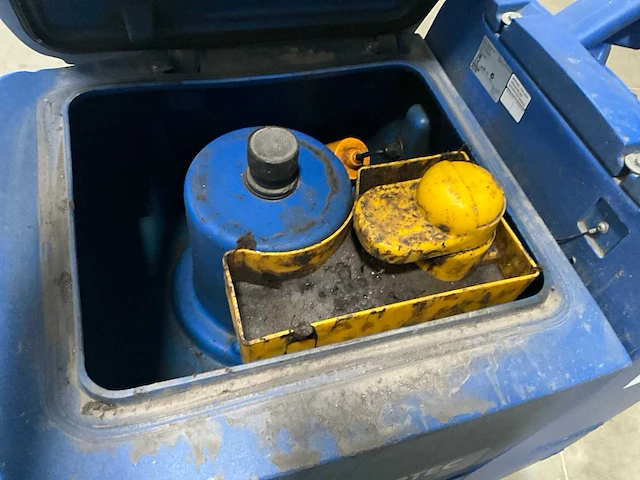 Nilfisk alto scrubtec 886 vloerreiniger - afbeelding 8 van  10