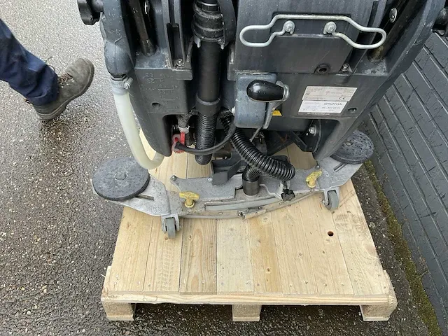 Nilfisk ba 651 zelfrijdende veegmachine - afbeelding 7 van  8