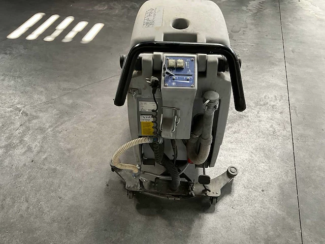 Nilfisk ba510s schrob-/zuigmachine - afbeelding 6 van  10