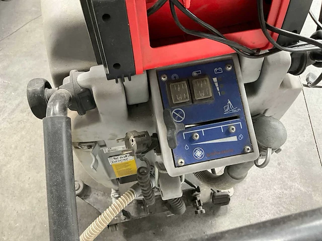 Nilfisk ba510s schrob-/zuigmachine - afbeelding 10 van  10
