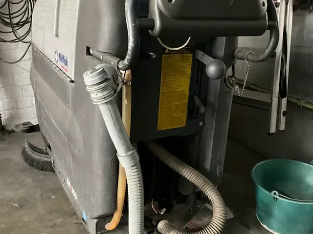 Nilfisk ba550 vloerschrobmachine - afbeelding 3 van  6