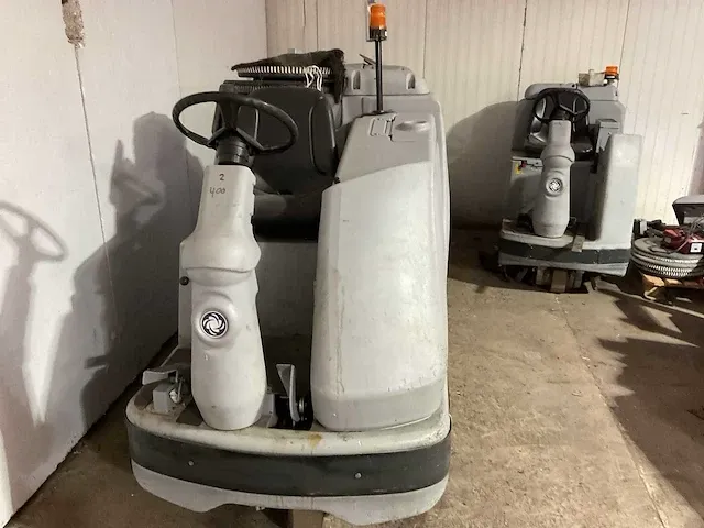 Nilfisk br1100s veegmachine (2x) - afbeelding 5 van  10