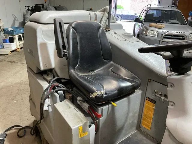 Nilfisk br1100s veegmachine - afbeelding 10 van  12