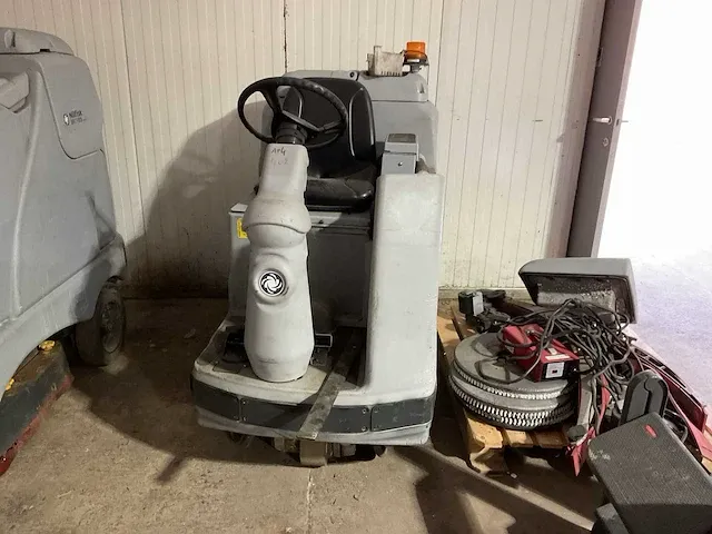 Nilfisk br850s veegmachine - afbeelding 2 van  6