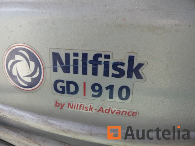Nilfisk gd 910 stofzuiger - afbeelding 1 van  7