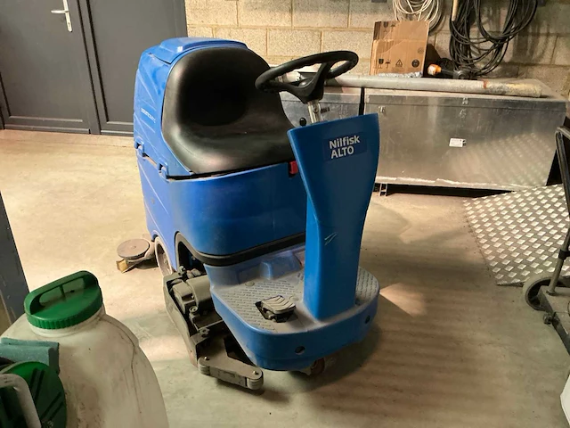 Nilfisk schrobzuigmachine r471c reiniging overig - afbeelding 1 van  17