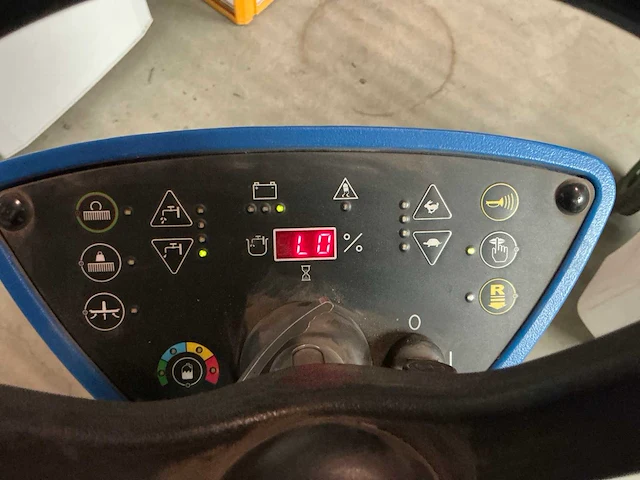 Nilfisk schrobzuigmachine r471c reiniging overig - afbeelding 15 van  17