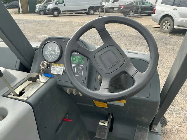 Nilfisk sw8000 zelfrijdende veegmachine - afbeelding 6 van  30
