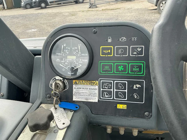 Nilfisk sw8000 zelfrijdende veegmachine - afbeelding 7 van  30