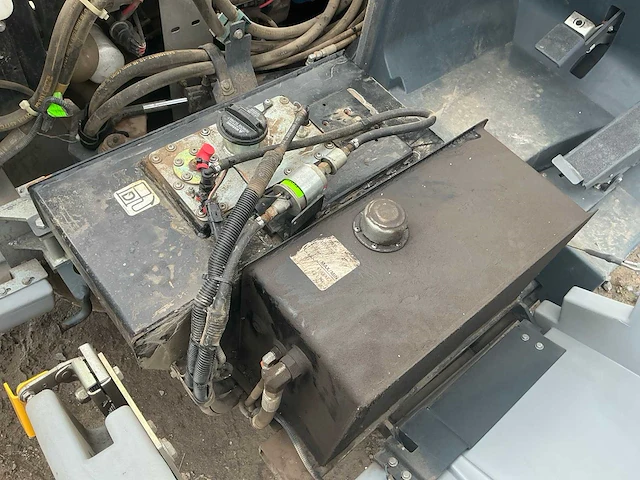 Nilfisk sw8000 zelfrijdende veegmachine - afbeelding 11 van  30