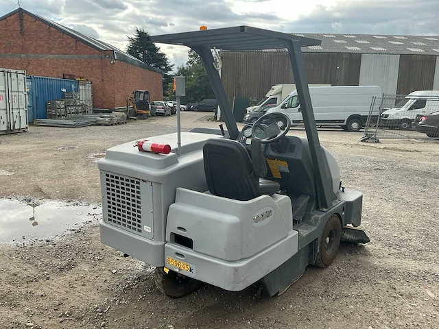 Nilfisk sw8000 zelfrijdende veegmachine - afbeelding 26 van  30