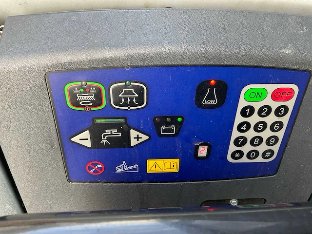 Nilkfisk ba 651 veegmachine - afbeelding 4 van  9