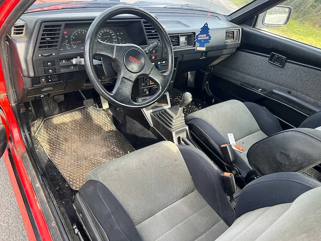 Nissan - 1990 - sunny - oltimer - personenauto - afbeelding 8 van  20