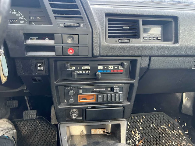 Nissan - 1990 - sunny - oltimer - personenauto - afbeelding 11 van  20