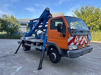 Nissan - 20-12-2006 - cabstar - hoogtewerker - personenauto - afbeelding 15 van  57