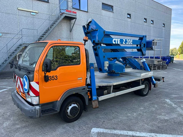 Nissan - 20-12-2006 - cabstar - hoogtewerker - personenauto - afbeelding 29 van  57