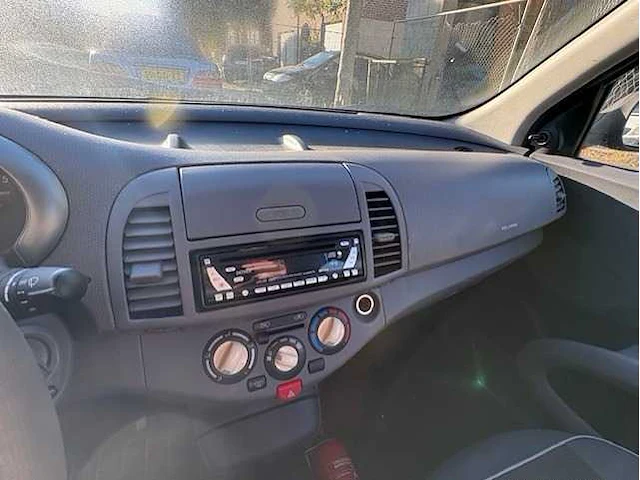 Nissan - micra - car - 2003 - afbeelding 12 van  13