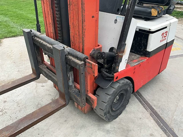 Nissan 13u vorkheftruck - afbeelding 3 van  18