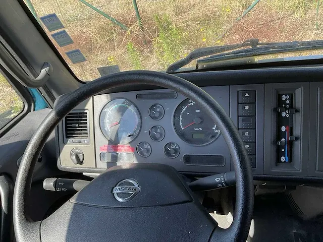 Nissan atleon vrachtwagen - afbeelding 5 van  16