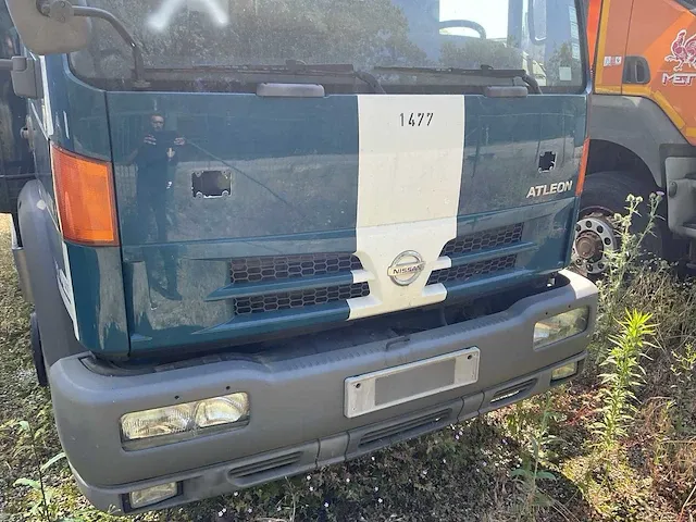 Nissan atleon vrachtwagen - afbeelding 12 van  16