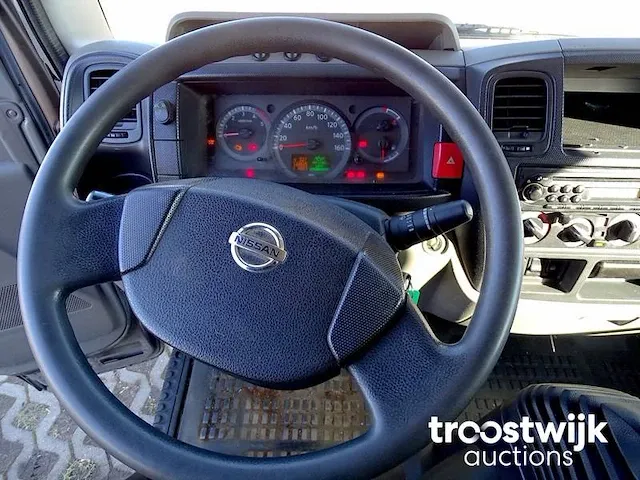 Nissan cabstar 3.0 turbodiesel - afbeelding 33 van  47