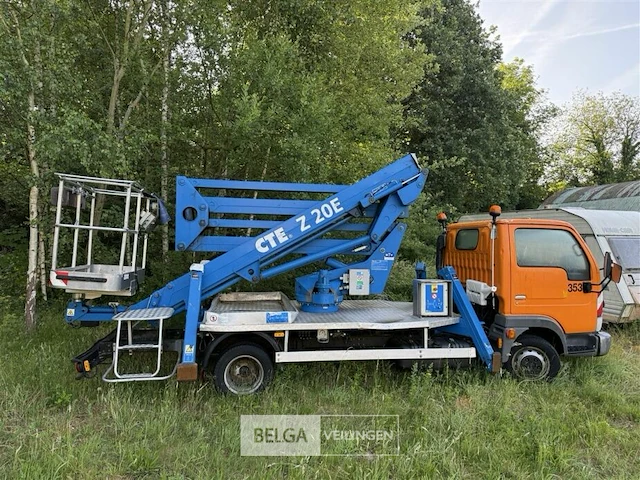 Nissan cabstar lichte vrachtwagen, met hoogtewerker - afbeelding 6 van  19