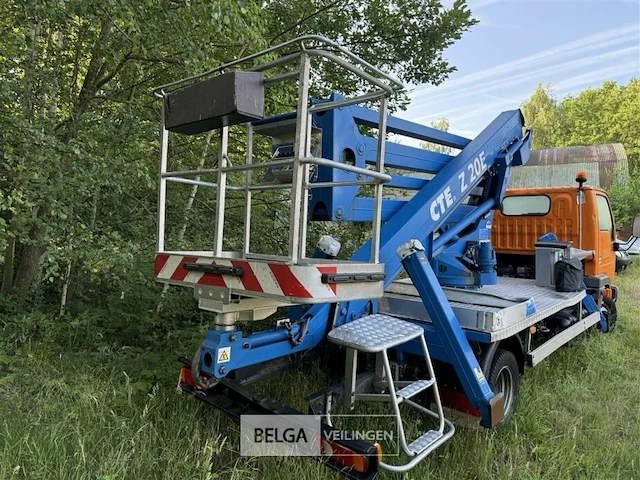 Nissan cabstar lichte vrachtwagen, met hoogtewerker - afbeelding 15 van  19