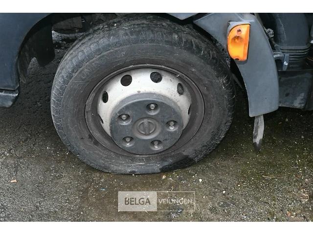 Nissan cabstar met maxilift laadkraan - afbeelding 18 van  22