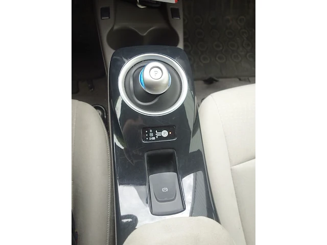 Nissan leaf - afbeelding 5 van  15