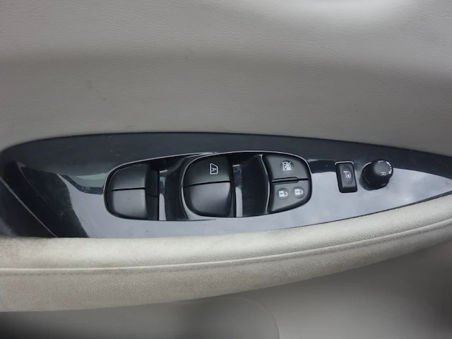 Nissan leaf - afbeelding 6 van  15