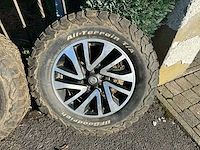 Nissan navara wiel (8x) - afbeelding 3 van  18
