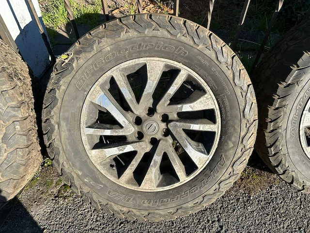 Nissan navara wiel (8x) - afbeelding 5 van  18