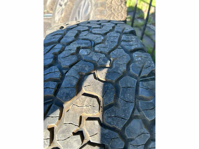 Nissan navara wiel (8x) - afbeelding 10 van  18