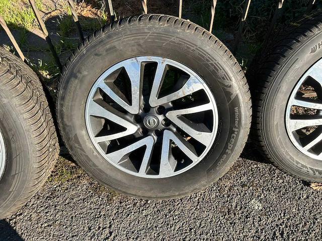 Nissan navara wiel (8x) - afbeelding 12 van  18