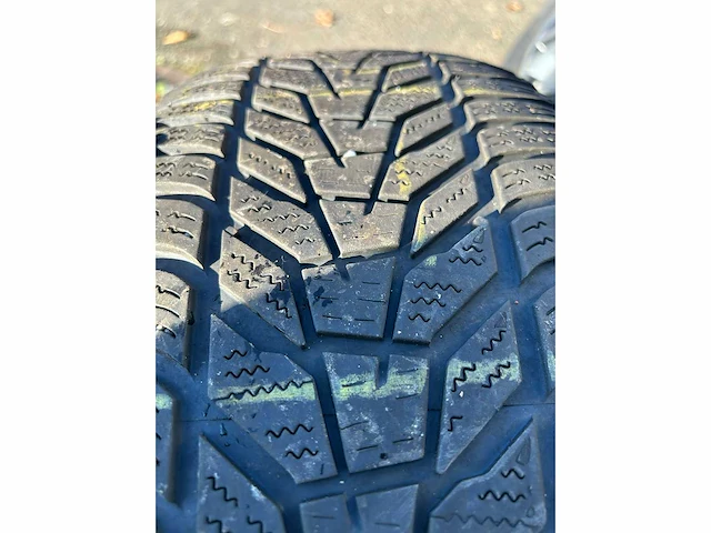 Nissan navara wiel (8x) - afbeelding 16 van  18