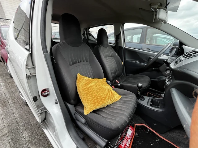 Nissan pixo, 2012 - afbeelding 14 van  26