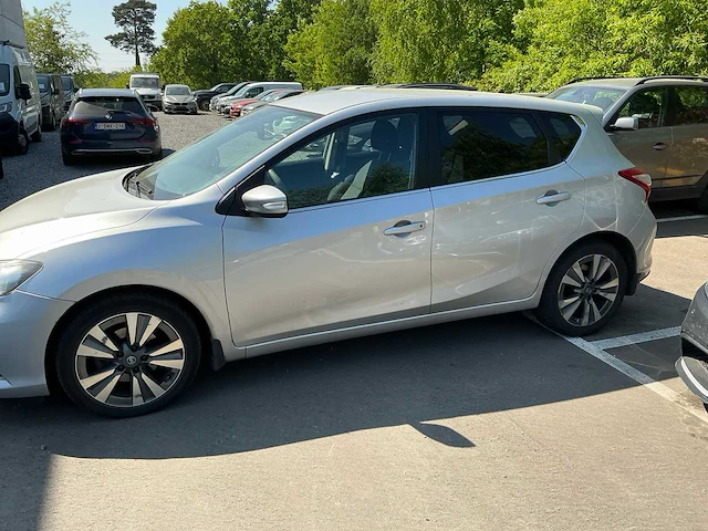 Nissan pulsar personenauto - afbeelding 9 van  12