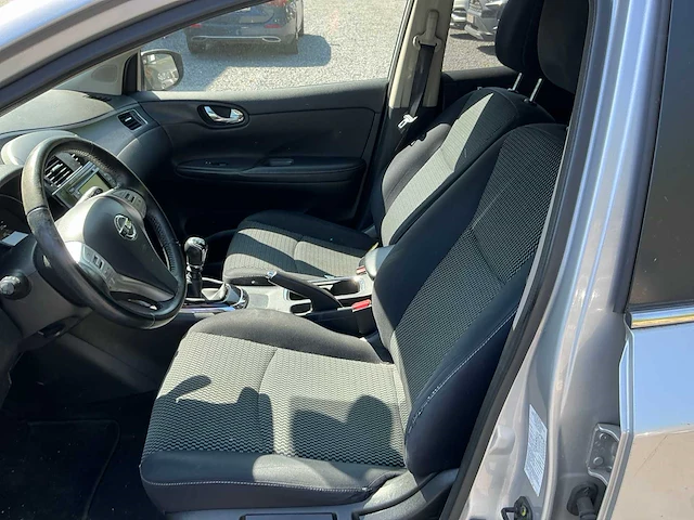 Nissan pulsar personenauto - afbeelding 12 van  12